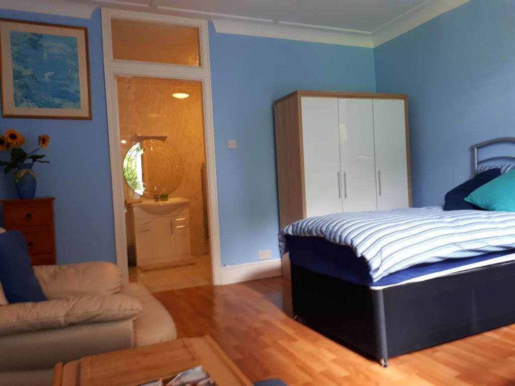 The Dell Dublin Bed & Breakfast Dun Laoghaire Exterior foto