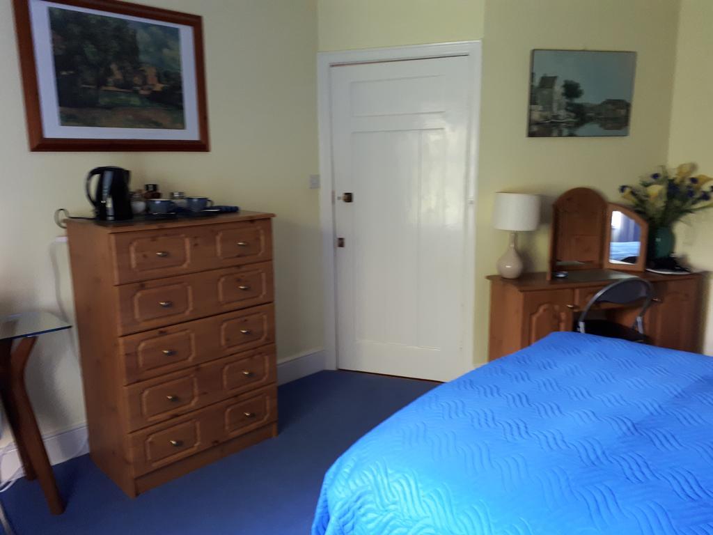 The Dell Dublin Bed & Breakfast Dun Laoghaire Exterior foto