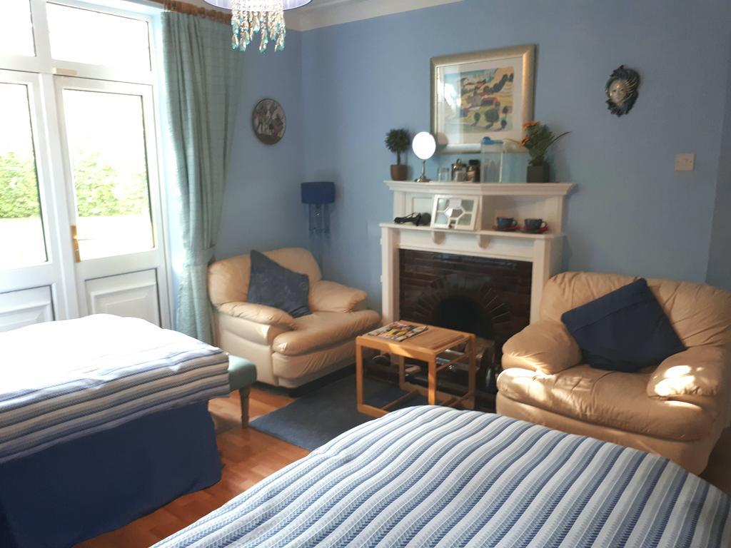 The Dell Dublin Bed & Breakfast Dun Laoghaire Exterior foto