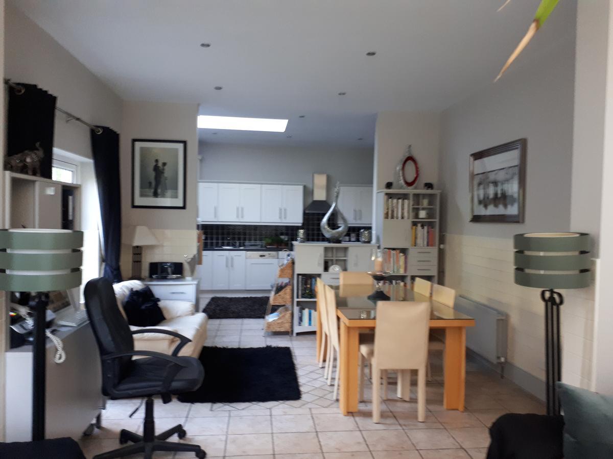 The Dell Dublin Bed & Breakfast Dun Laoghaire Exterior foto